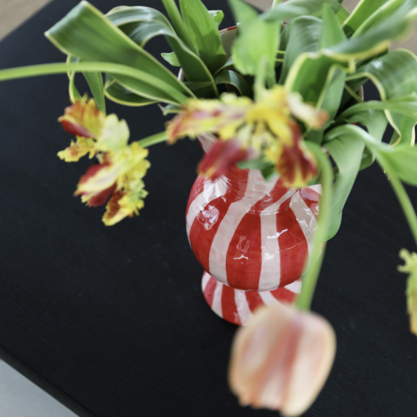 Vase Red Rhombic Pattern